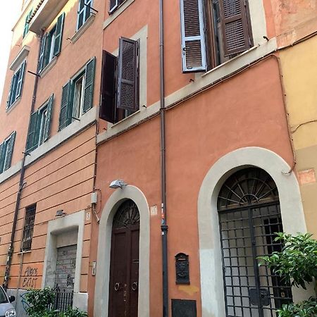 Mc - Trastevere Rome Bagian luar foto